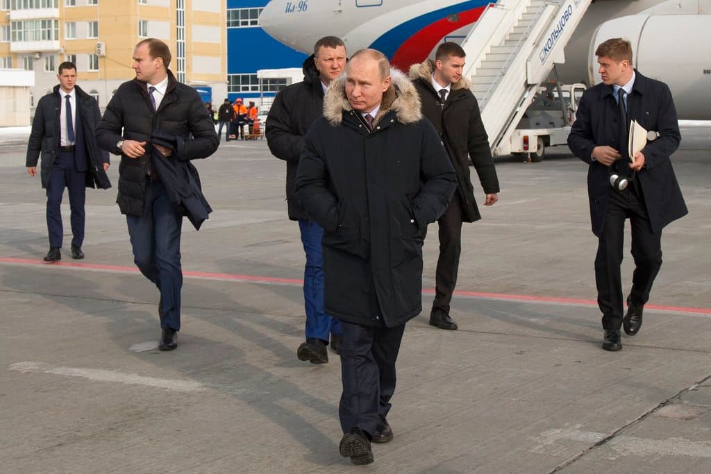 Cracks in the Kremlin over Ukraine? Has Russia reached "breaking point" over Putin's war?