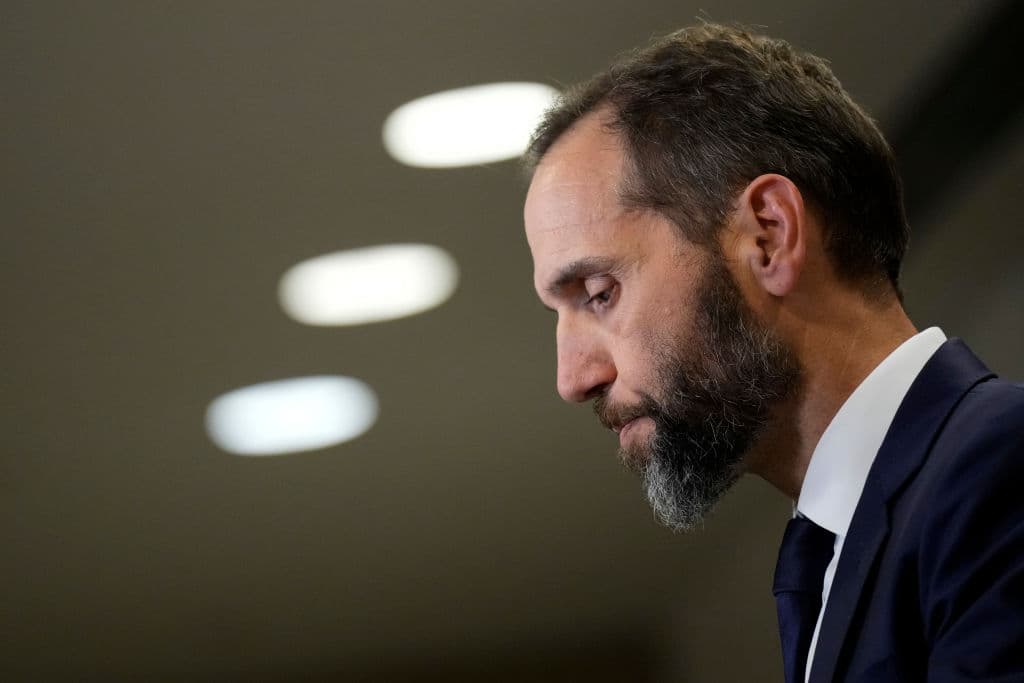 Otro juicio contra Trump que se deshace: el fiscal especial Smith pide pausar la apelación por el caso de los documentos clasificados