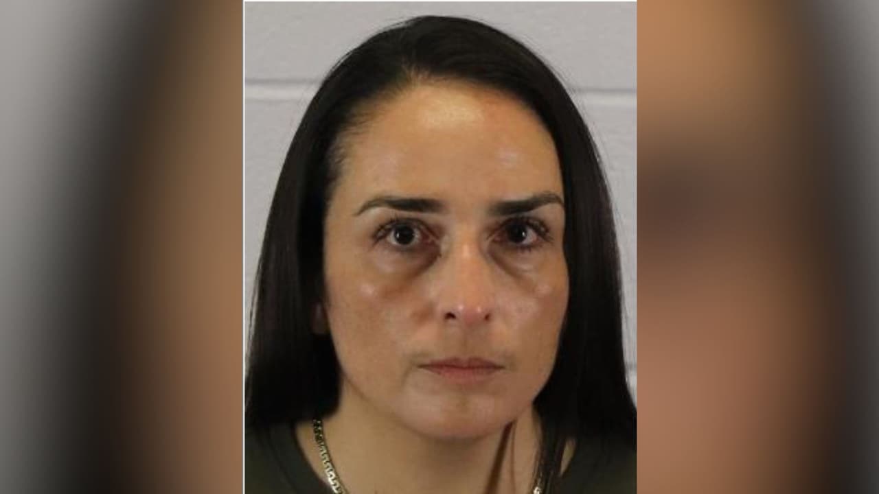 Mujer de texas es arrestada en aeropuerto de Chicago: planeaba llevarse dos menores a México