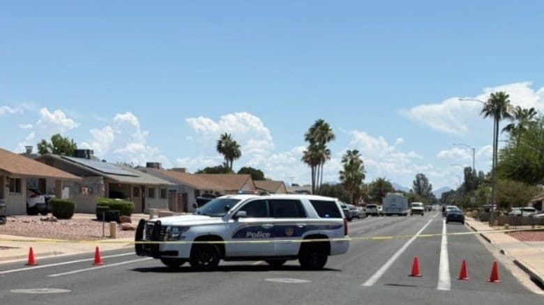 Mujer dispara contra su esposo en bar de Phoenix y luego es hallada muerta junto a sus dos hijos