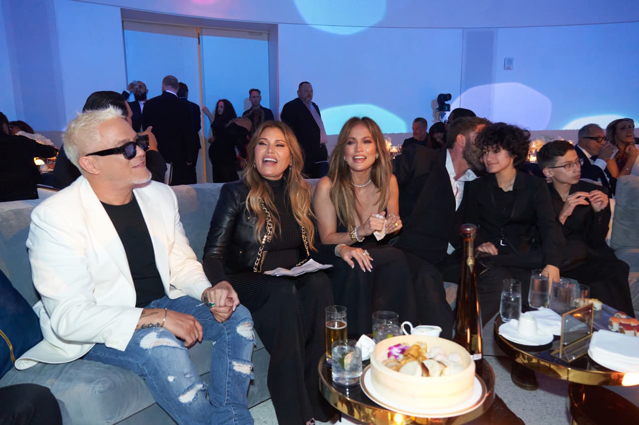 En varias ocasiones el actor y su hijastra han sido captados juntos, donde se puede apreciar que mantienen una muy buena relación.
<br>