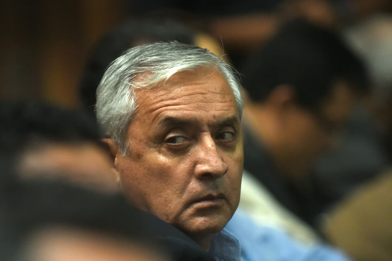 El rastro del dinero persigue al expresidente de Guatemala Pérez Molina