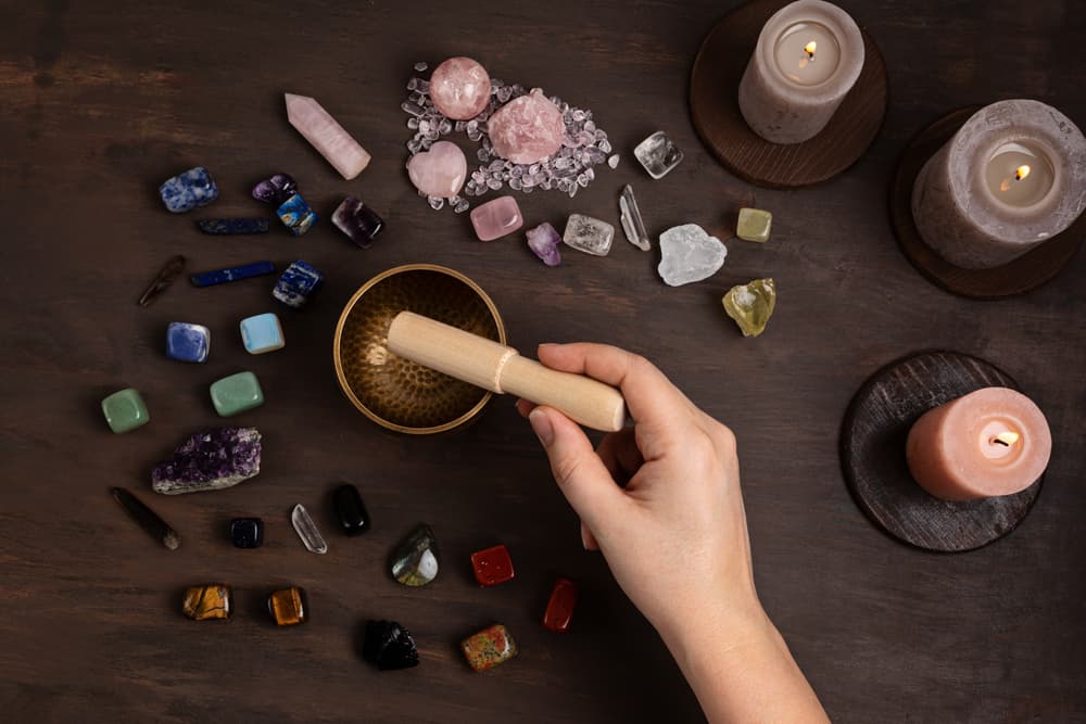 <h3 class="cms-H3-H3">El color de los cuarzos </h3>
<br>La tonalidad que poseen estos minerales influye directamente en la protección, abundancia y suerte de la que te beneficiarás cuando escojas el adecuado para ti.
<br>