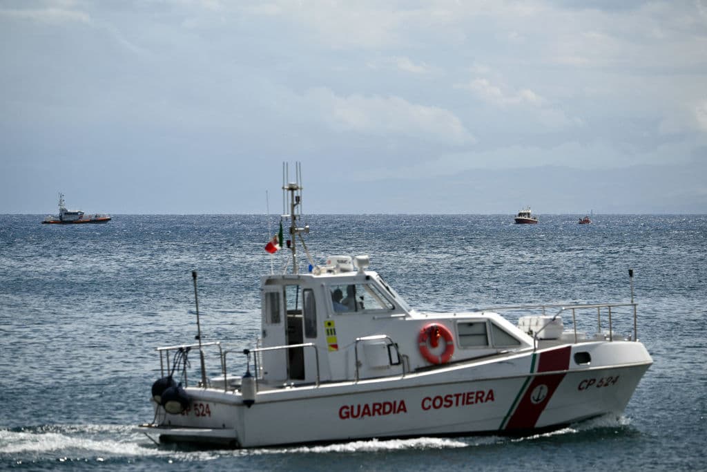 Qué causó el hundimiento del yate Bayesian en Sicilia que dejó al menos un muerto y seis desaparecidos