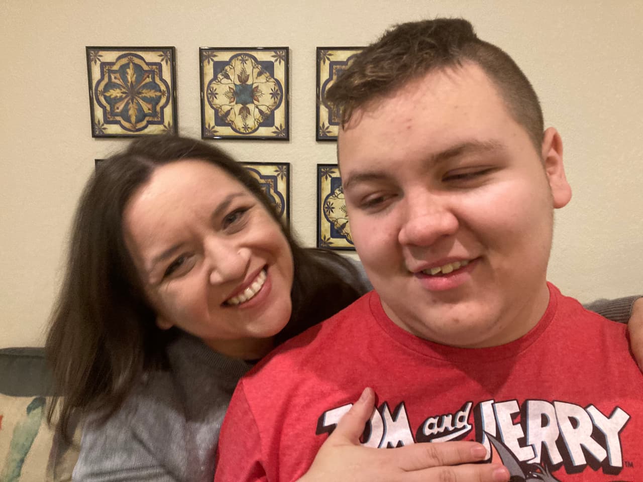 Autismo: síntomas que no son tan evidentes como crees. La historia de esta hispana lo demuestra