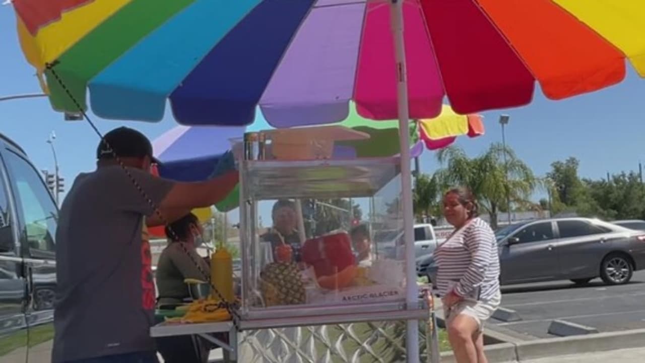 <b>Evaluación de las comisarías</b>
<br>
<br>La ley actual obliga a los vendedores de comida a rentar un espacio especial para cocinar sus alimentos. Esto implica un gasto operativo adicional de más de 1,000 dólares al mes.
<br>