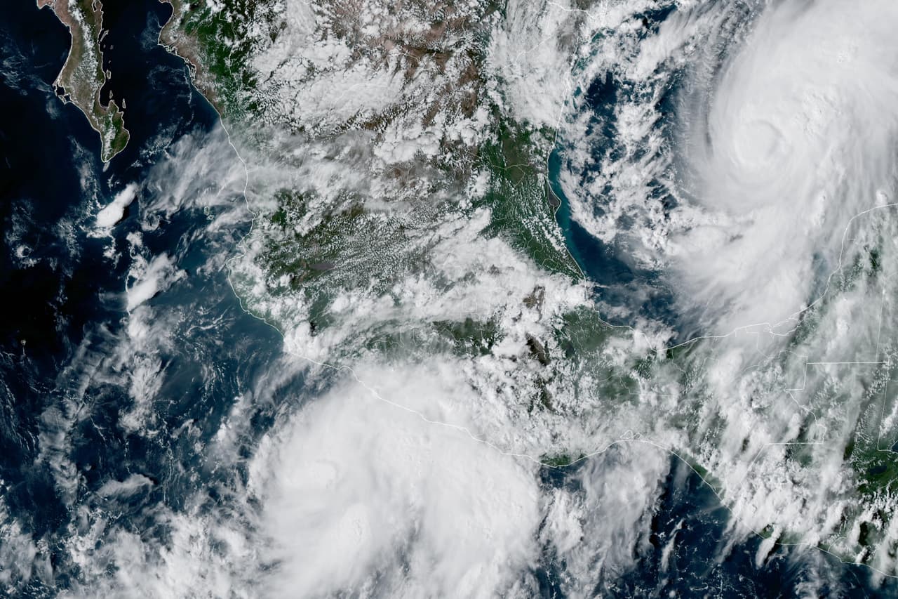 El NHC vigila zona de baja presión con 90% de probabilidad de convertirse en ciclón: se llamaría Vance y esta sería su trayectoria