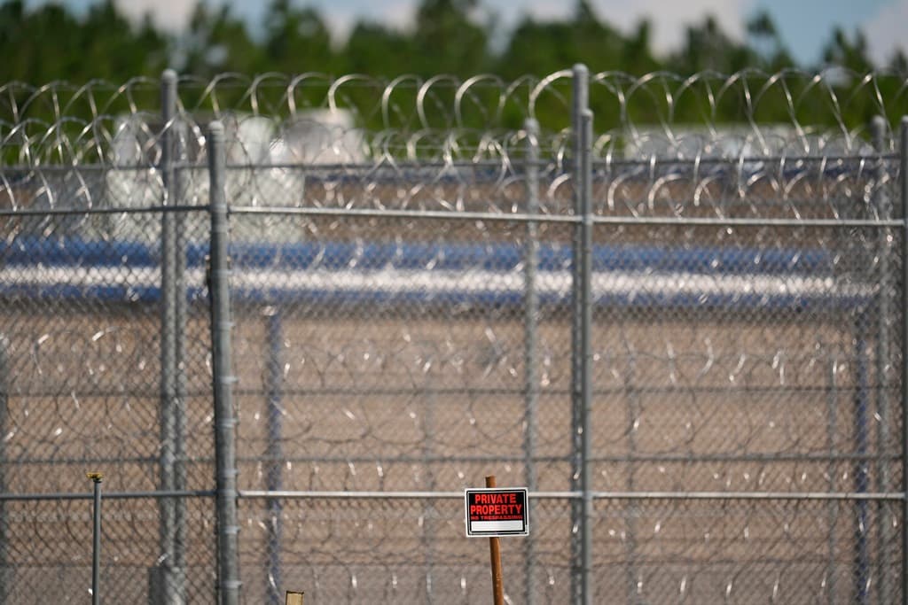 Un inmigrante salvadoreño muere bajo custodia de ICE en Georgia; investigan las circunstancias del fallecimiento