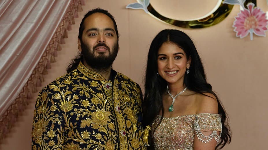 De David y Victoria Beckham a Kim y Khloé Kardashian: así es la ostentosa ceremonia final de la boda del hijo del hombre más rico de Asia