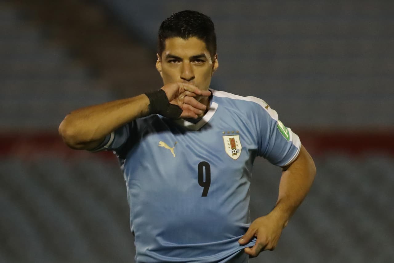 ¿Quién es el máximo goleador de Uruguay en la historia?