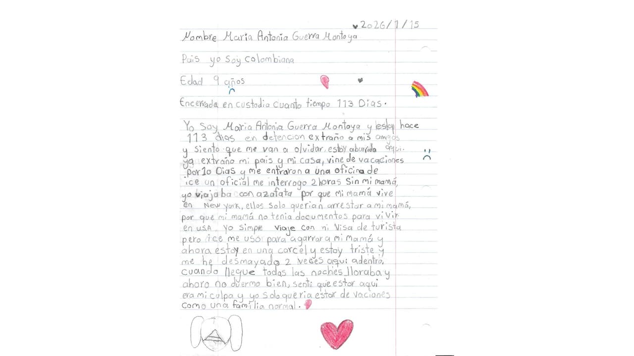 <b><a href="https://www.univision.com/local/san-antonio-kwex/violacion-menor-centro-de-detencion-dilley-ice-derechos-humanos-ninos-migrantes">En una de las cartas, una niña se describe a sí misma,</a></b> habla de su edad, de sus gustos y de lo que extraña:
<b>la escuela, la comida de su hogar y la rutina que tenía. </b>Después habla de sentimientos de culpa y de tristeza al ser detenida. Menciona cosas como "ICE me usó para agarrar a mi mamá y ahora estoy en una carcel y estoy triste".