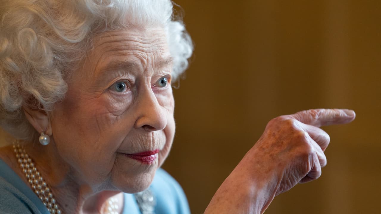 Reina Isabel da positivo a covid-19 a sus 95 años y recibe "atención médica": esto es lo que se sabe