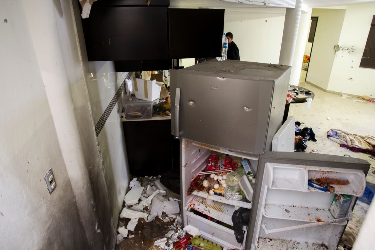 <b>Recaptured, January 2016</b>. Less than a year after the Altiplano jailbreak, Guzman was surprised by the authorities in this house in Los Mochis, Sinaloa. The drug trafficker was recaptured in a military operation that began at this property and continued on the street, and in which five people were killed.