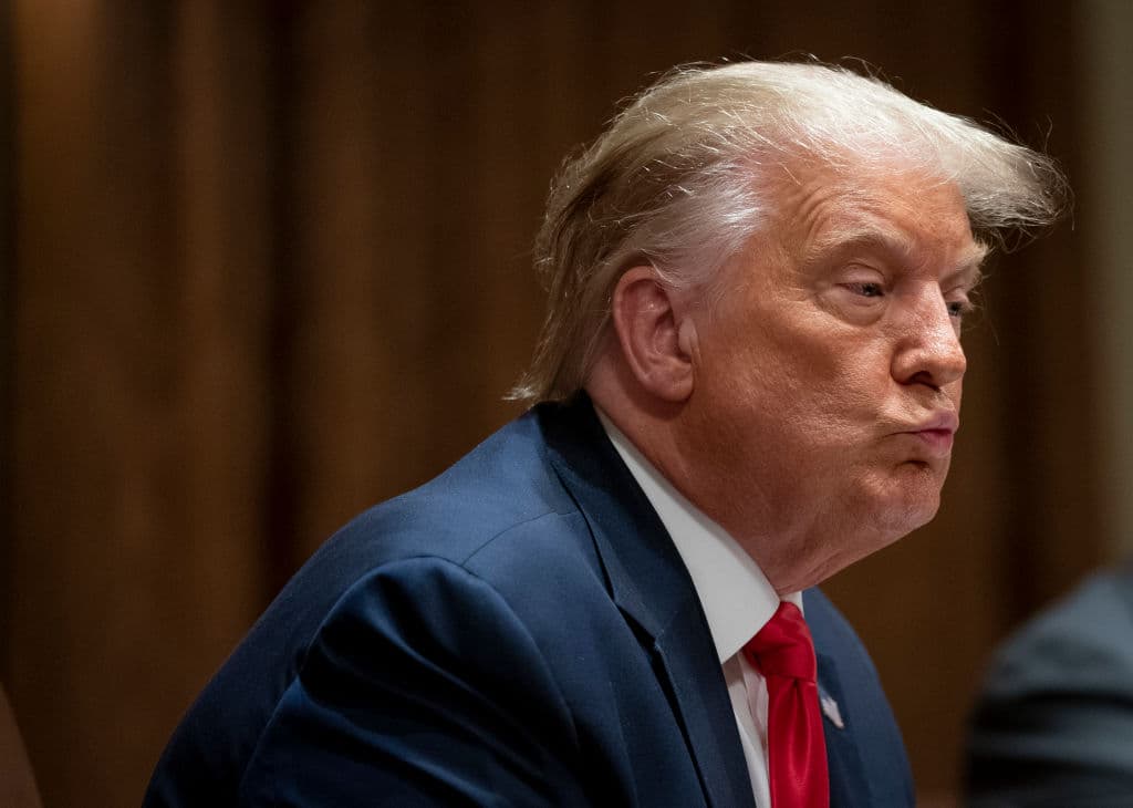 La fiscalía de Nueva York presenta documentos judiciales que sugieren que investiga a Trump por fraude bancario y de seguros