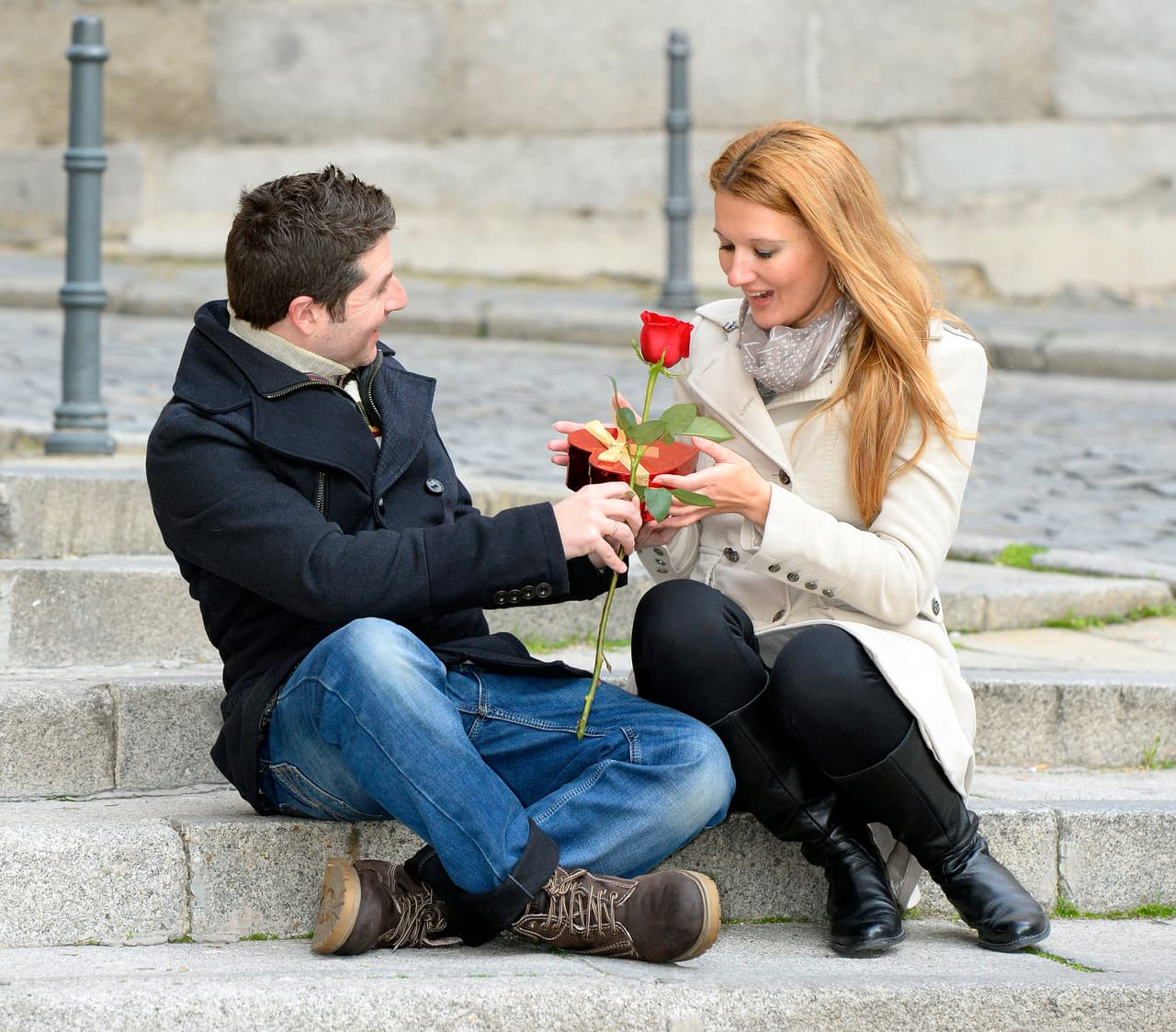 <b>Libra</b>
<br>
<b>Su lenguaje secreto: El detalle inesperado</b>
<br>Cuando todo parezca perdido y pienses que el amor se terminó llega Libra con el detalle inesperado, el regalo, la sorpresa, las flores, la invitación que te causa admiración y hasta te hace llorar.