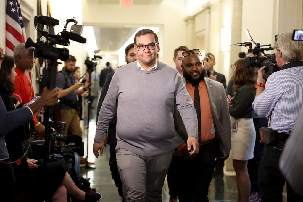 George Santos comienza condena de 7 años por fraude en prisión de Nueva Jersey