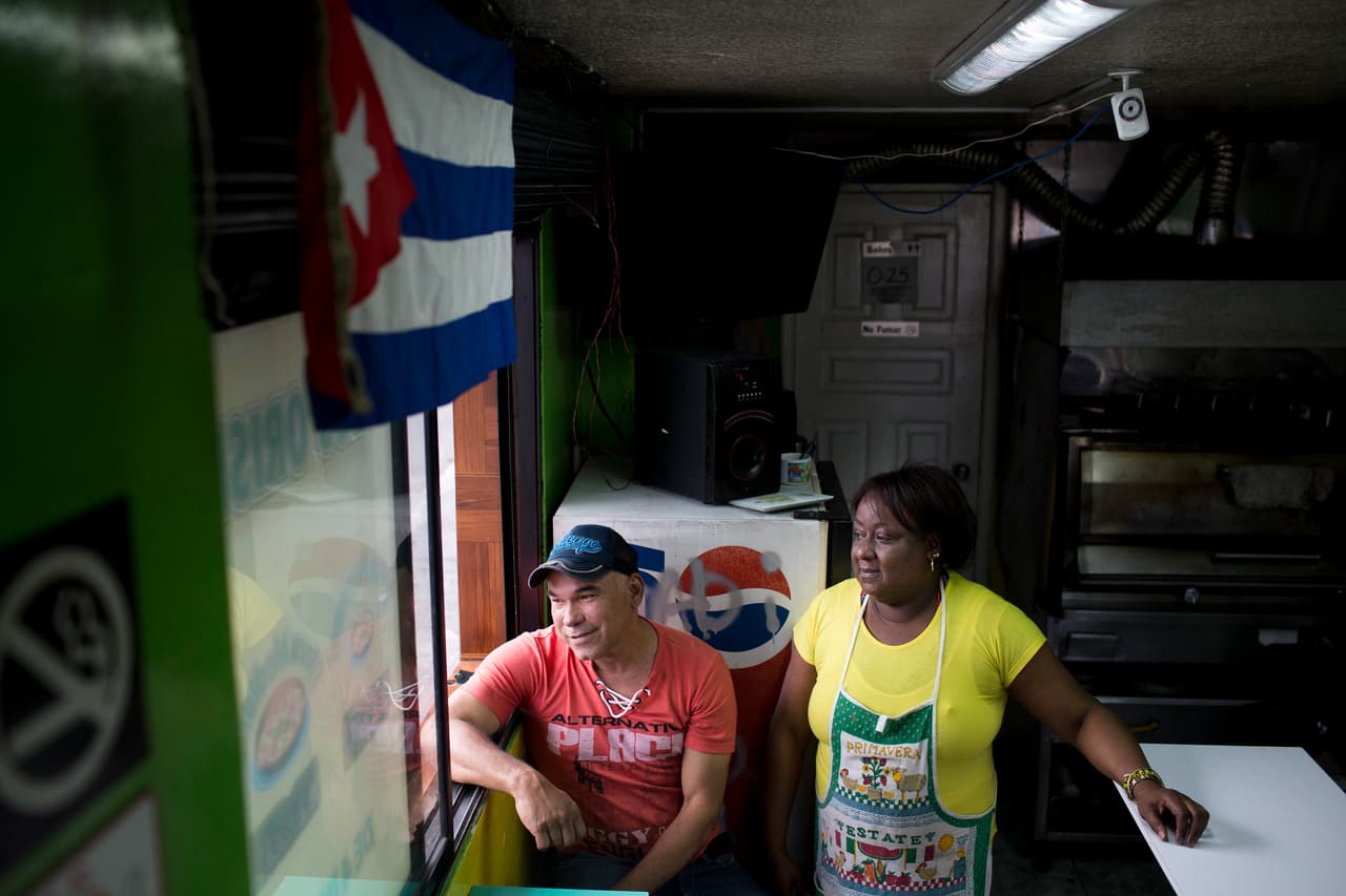 Con la puerta de EEUU cerrada, así es la vida de los cubanos en la Pequeña Habana de Quito