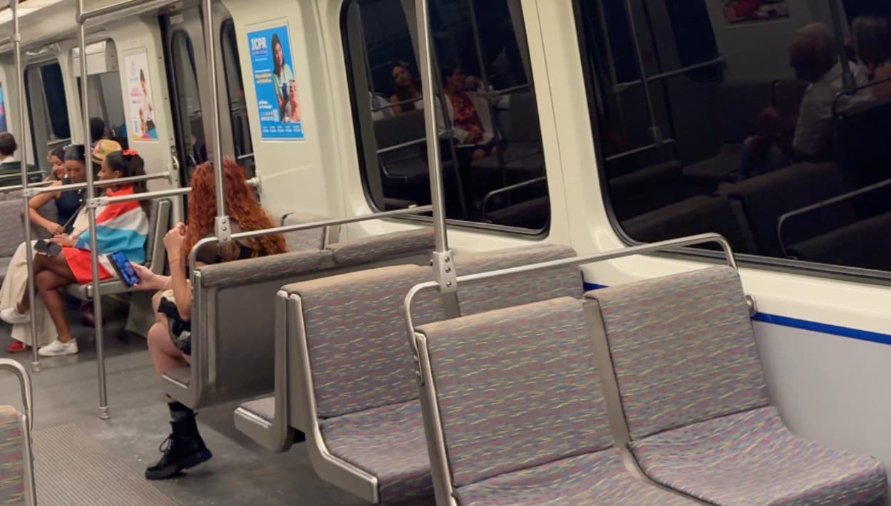 Tren Urbano anuncia que dejará de ser gratis, pero tres meses después da reversa