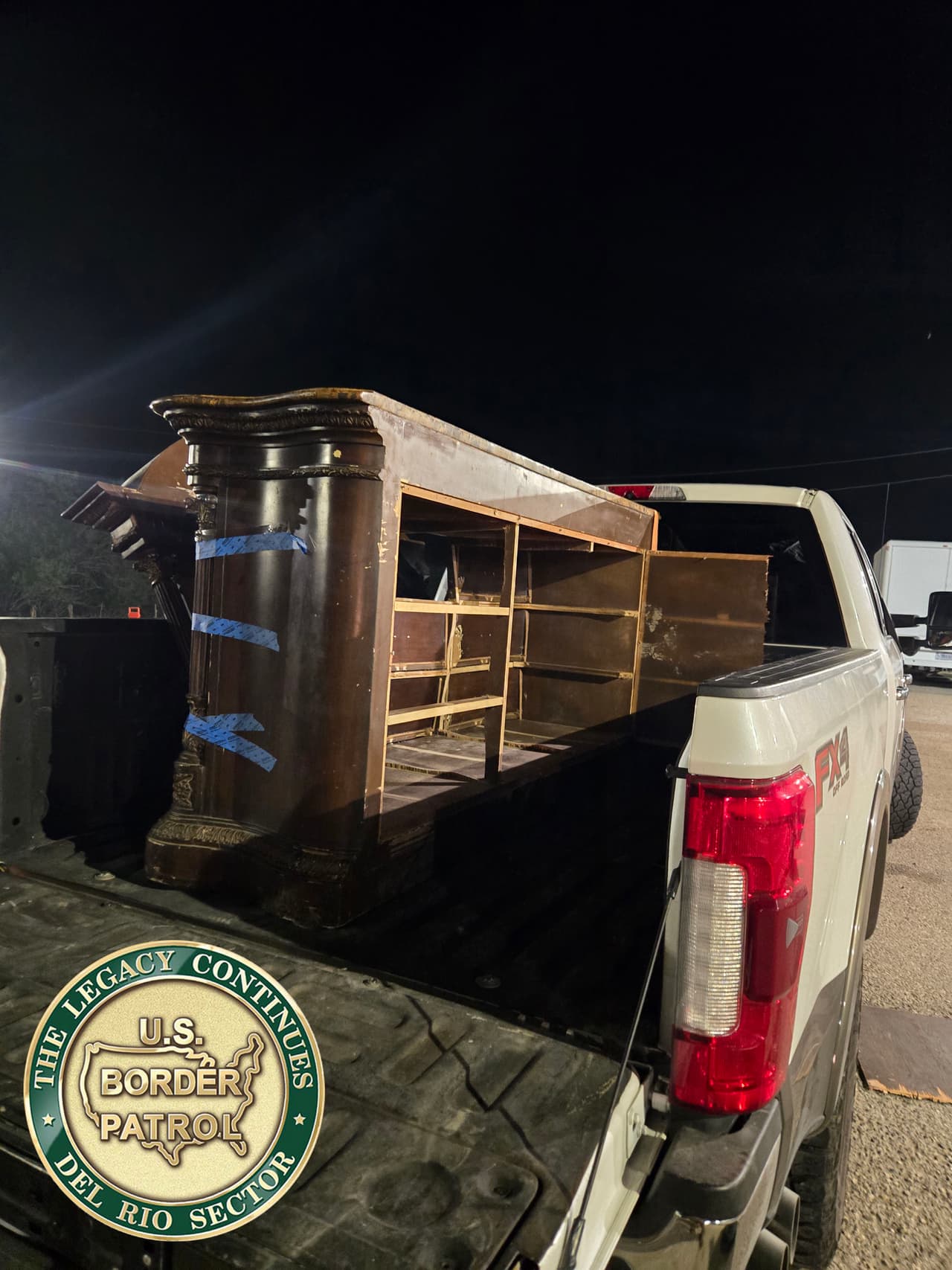 El hallazgo corrió a cargo de agentes de Carrizo Springs, informó en su cuenta de X la
<b>Patrulla Fronteriza del Sector del Río</b>.
