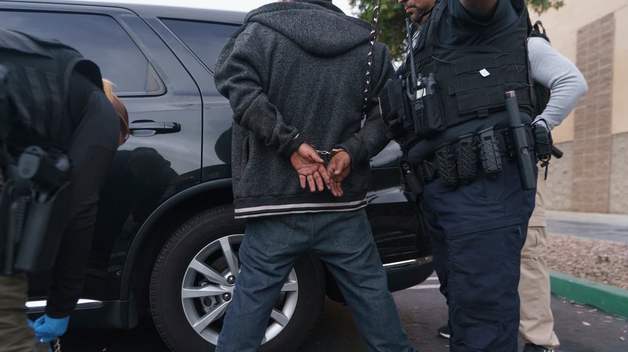 Más de 500 mexicanos detenidos en redadas migratorias en Los Ángeles desde junio, confirma el consulado