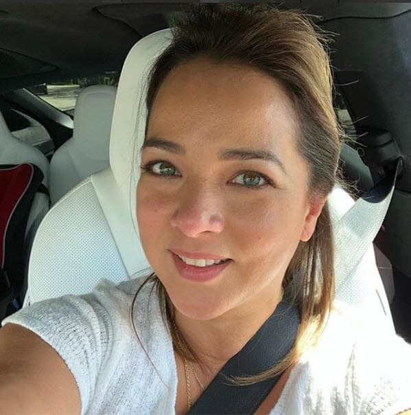 Adamari López, famosa por su trabajo en la televisión,
<a href="https://www.univision.com/noticias/adamari-pone-su-ejemplo-contra-el-cancer">luchó contra el cáncer de seno en 2005</a>, por lo que tuvo que someterse a una mastectomía.