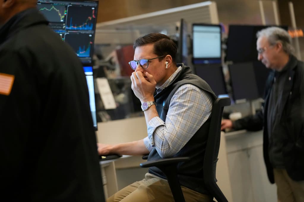 Wall Street cae de nuevo por aranceles de Trump ante los riesgos económicos y la incertidumbre que generan
