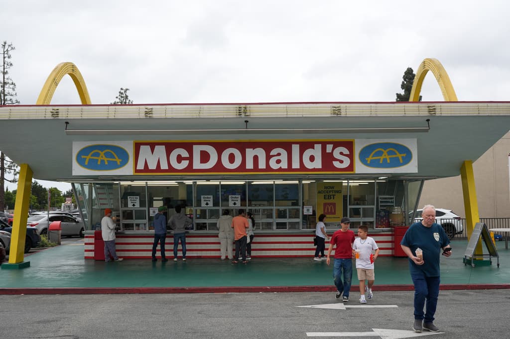 Qué hace único al McDonald's de Downey, en Los Ángeles, frente a más de 13,500 en EE.UU.