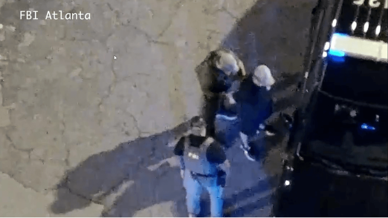 FBI arresta a inmigrante sin documentos volando un dron en zona prohibida durante el Mundial