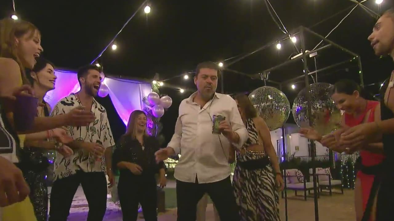 Hotel VIP UniMás: Confesiones reveladoras, ronda de besos, peleas y la primera fiesta