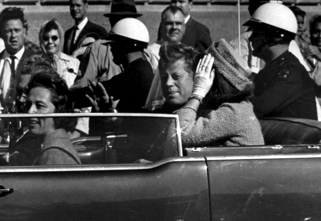 La administración Trump publica el último gran lote de documentos clasificados del asesinato de JFK: estas son algunas revelaciones