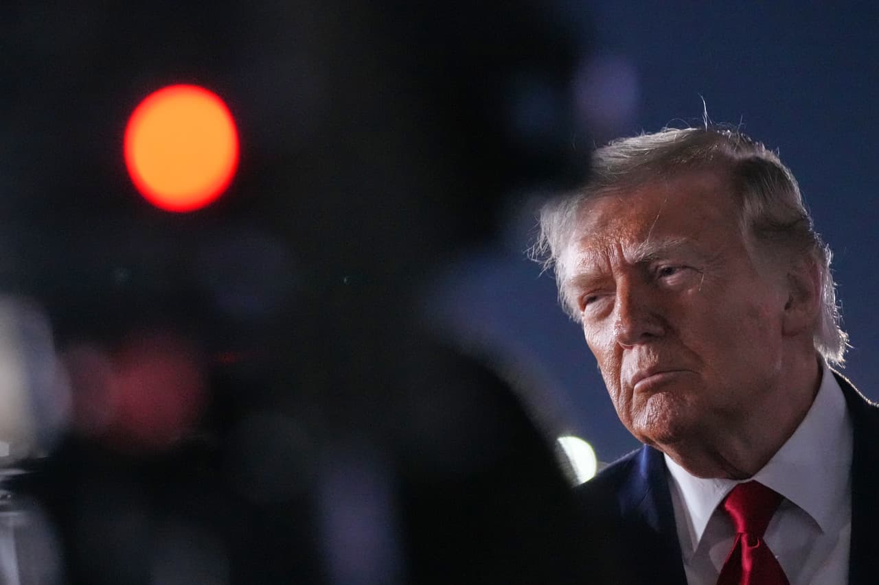 Se estrella un helicóptero militar de EE. UU. cerca de Ormuz; Trump dice que los pilotos están bien