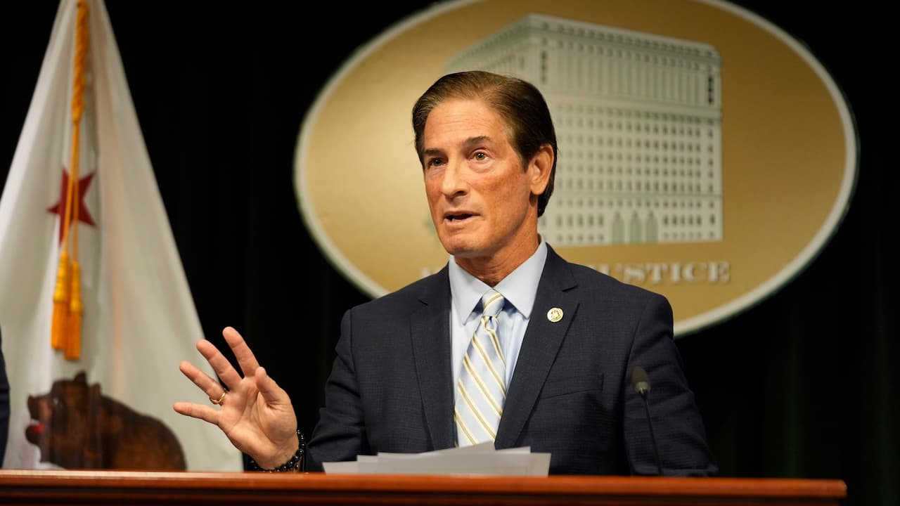 ¿Por qué el Fiscal de Los Ángeles cree que los hermanos Menéndez no deberían salir de prisión? Estos son sus dos motivos