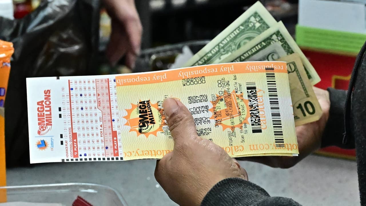 Números ganadores del Mega Millions: mira los resultados del sorteo del 12 de diciembre de 2025, con un premio mayor de $70 millones