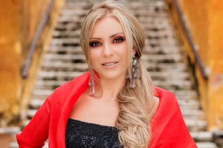 Daniela Castro alerta a sus fans al descubrir que alguien robó su identidad en redes sociales