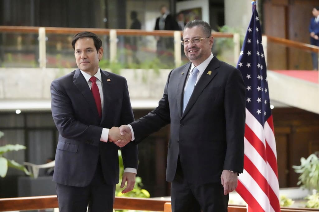 Costa Rica se suma a los países que aceptan recibir a migrantes de otros países deportados desde EEUU: el primer grupo llega el miércoles
