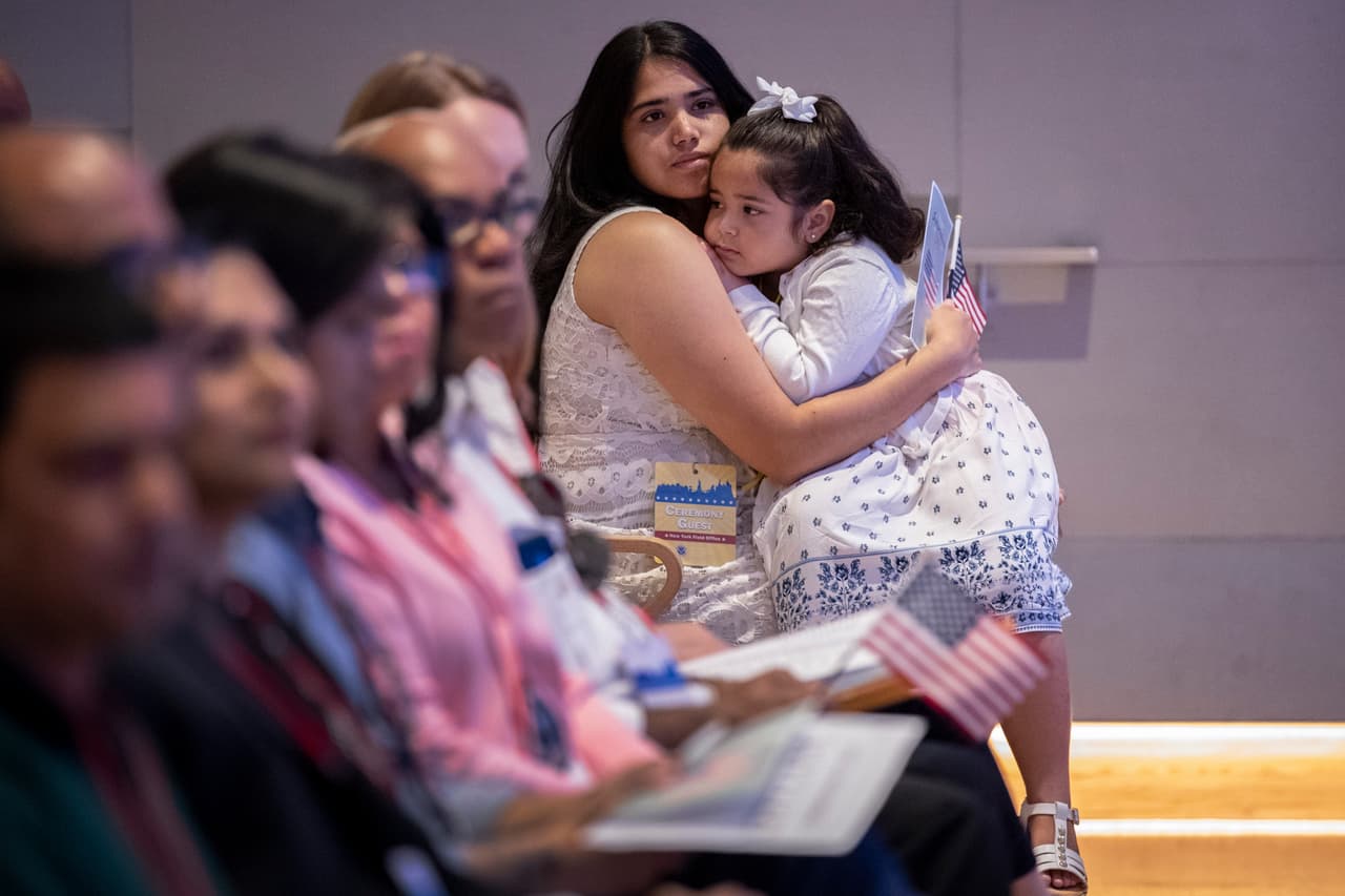 Crédito por hijo: proponen elevarlo a $2,500, pero quitárselo a los niños ciudadanos de padres indocumentados