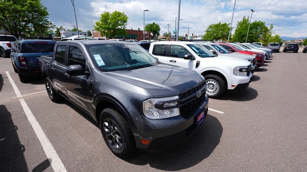 Los aranceles a los autos importados en EEUU entrarán en vigor este jueves, confirma Trump