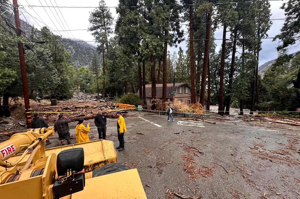 Las precipitaciones, vinculadas a los remanentes de la tormenta tropical Mario, descargaron 3,8 centímetros de lluvia en Forest Falls en apenas una hora, seguidos por 1,3 centímetros adicionales. Kyle Wheeler, meteorólogo del Servicio Meteorológico Nacional en San Diego, explicó que esta cantidad supera significativamente los niveles habituales para la región.