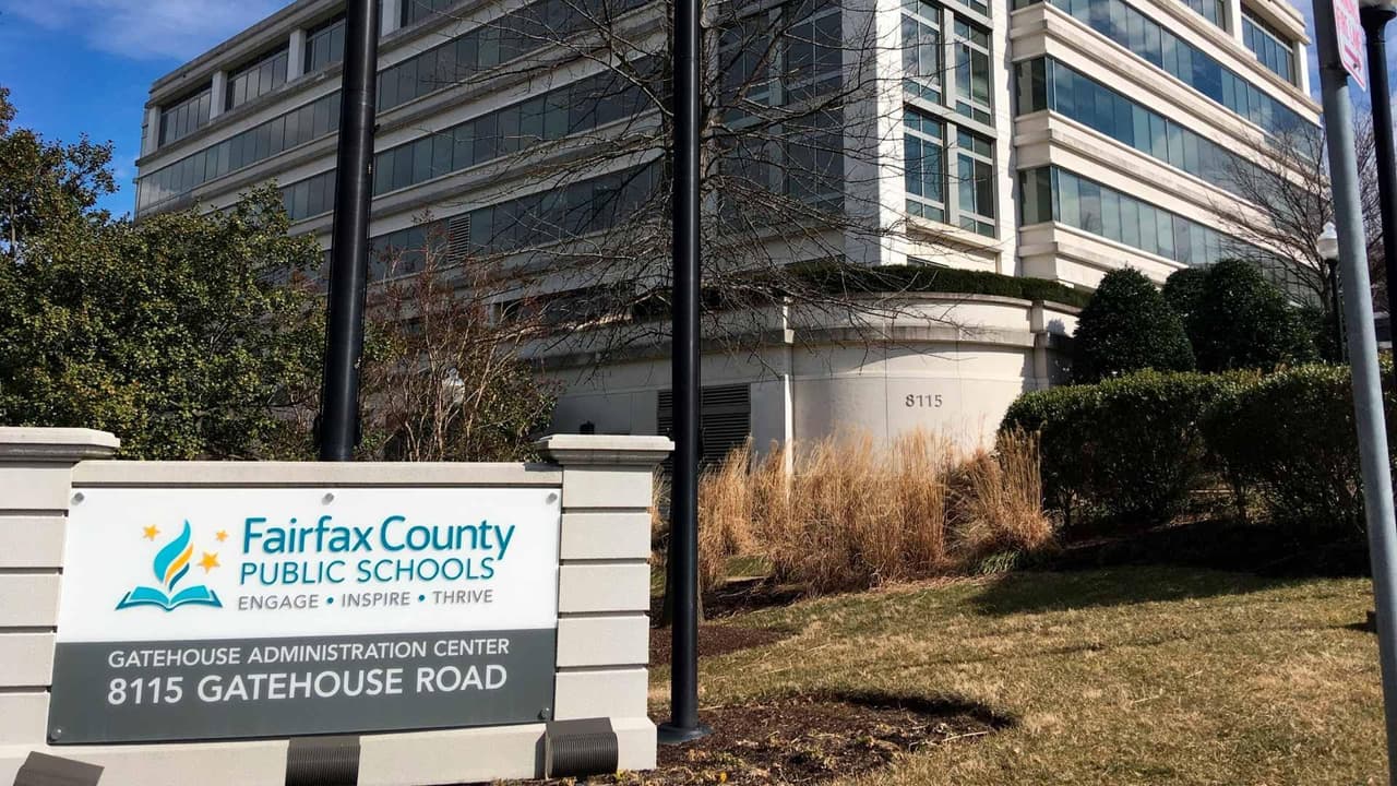 Escuelas de Fairfax investigan si personal facilitó abortos a estudiantes