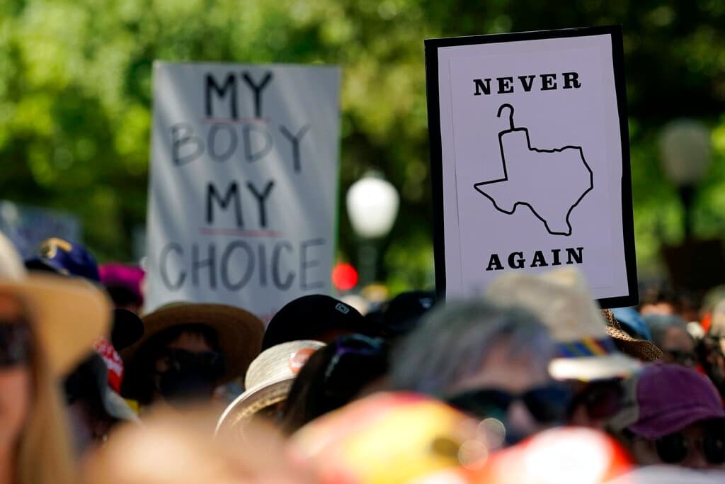 Una jueza dictaminó que la prohibición del aborto en Texas es demasiado restrictiva para las mujeres con complicaciones del embarazo