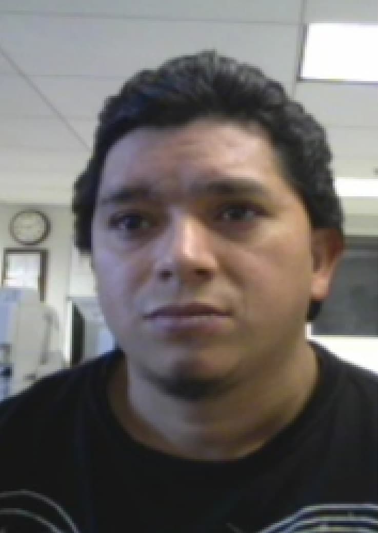 <b>Juan Paz (California).</b> Es originario de El Salvador, cuenta con una deportación previa y fue puesto en libertad por las autoridades de San Francisco. ICE señala que enfrenta cargos por agresión a mano armada con uso de violencia, portación ilegal de arma de fuego y mentir sobre su identidad a un agente del orden.