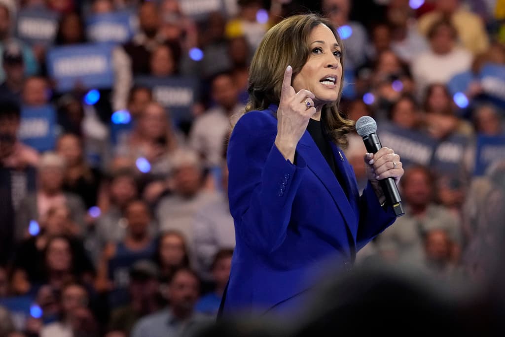 Kamala Harris ante el "techo de cristal más alto y resistente" de EEUU: qué cambió desde que Hillary Clinton lo agrietó