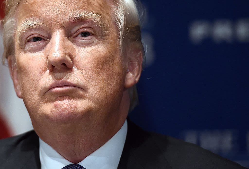 Trump tuitea nueve mensajes en poco más de 12 horas y Twitter califica como engañosos a cinco de ellos