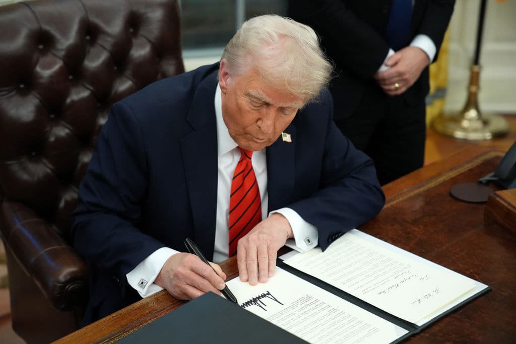 Trump firmará una orden para que el inglés sea el idioma oficial, la primera vez en 250 años de vida del país