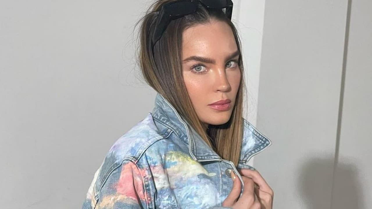 Belinda aparece con un radical cambio de look: ahora es calva