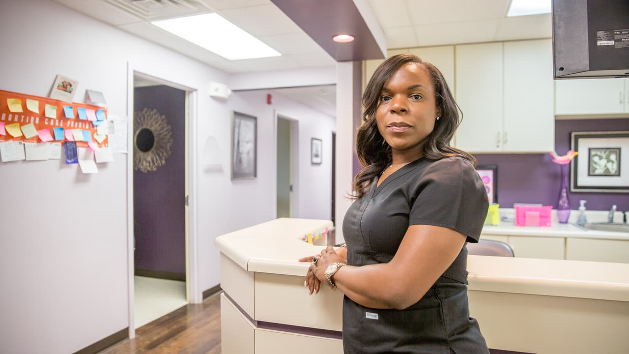 Un día en una clínica de abortos en Alabama: cuáles son los peligros de que el acceso se restrinja aún más