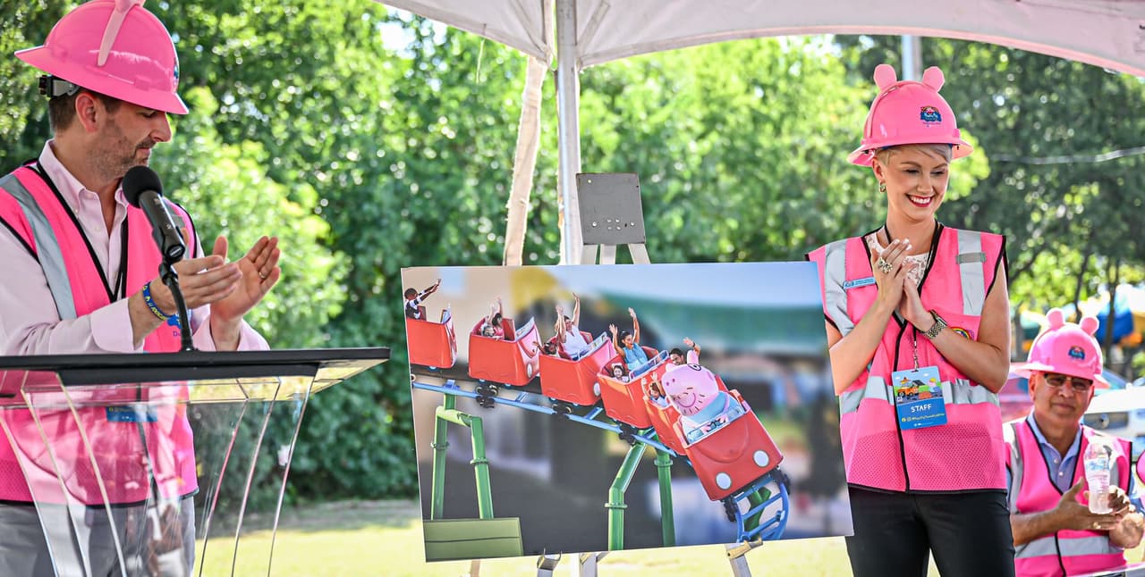 Se espera que con este parque se generen 100 nuevos empleos de tiempo completo y parcial en North Richland Hills. La empresa encargada del parque de diversiones Merlin Entertainments comenzará a contratar a finales de este año.