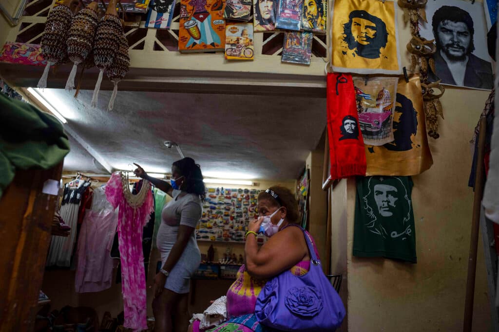 Cuba autoriza las primeras 35 pequeñas y medianas empresas en cinco décadas