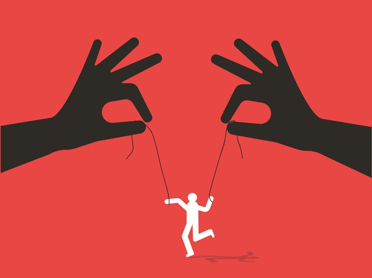 Los autócratas ya no actúan como Hitler: en lugar de gobernar con violencia, utilizan la manipulación