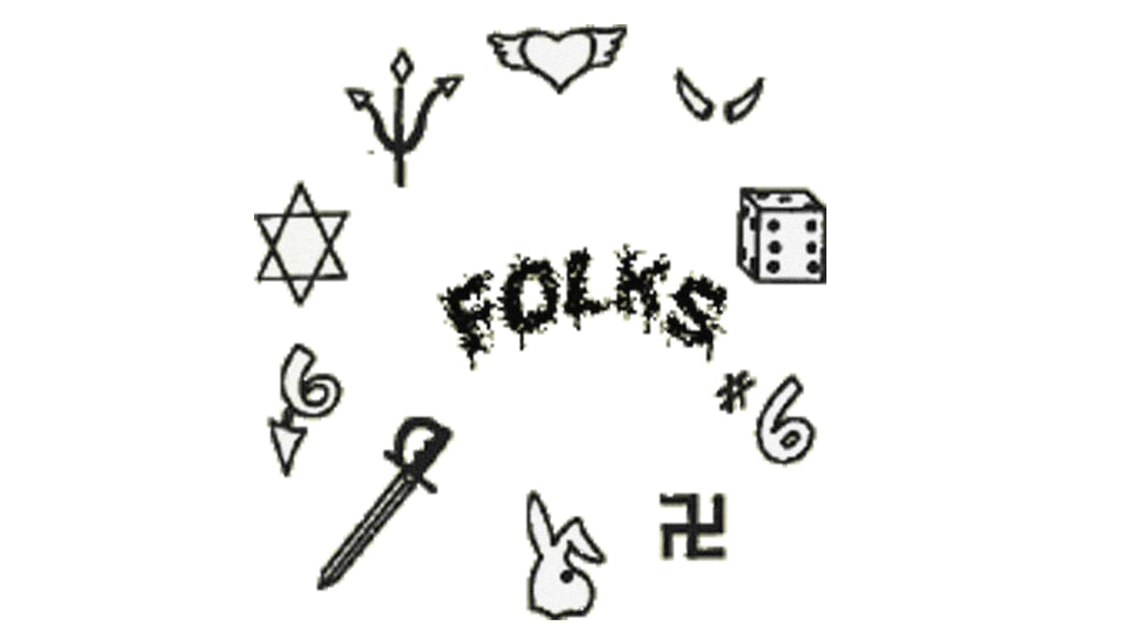 <b>Folk Nation.</b> Es una alianza de pandillas que surgió en la década de 1980 en las prisiones de Chicago, con el fin de identificar grupos aliados de rivales. Bandas como 'La Raza', 'Cobras Hispanas', 'Gangsters Hispanos' o 'Latin Águilas' forman parte de esta asociación, que tiene un estricto código de conducta basado en la filosofía del “todos para uno y uno para todos”. Aunque la mayoría se concentra en Chicago y el medio oeste existen pandillas de Folk Nation en todo el país y muchos de sus miembros han cometido toda clase de crímenes. Se identifican con una estrella de seis puntas, un corazón alado o con cuernos, el número seis, destacan el lado derecho de sus cuerpos y hacen todo con la mano derecha, entre otros símbolos.
<br>